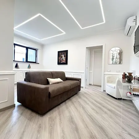 Jacuzzi Modern Front Sea + Private Parking Apartment
