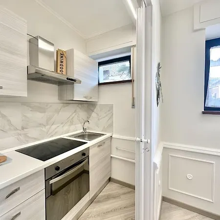 아파트 Jacuzzi Modern Front Sea + Private Parking *